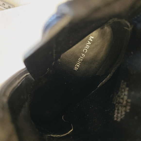 Marc Fisher Women's Faux Suede Black Ankle Booties Block Heels Size 11 - Picture 8 of 17